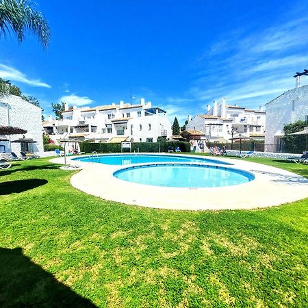 El Paraiso Golf Y Playa エステポナ エクステリア 写真